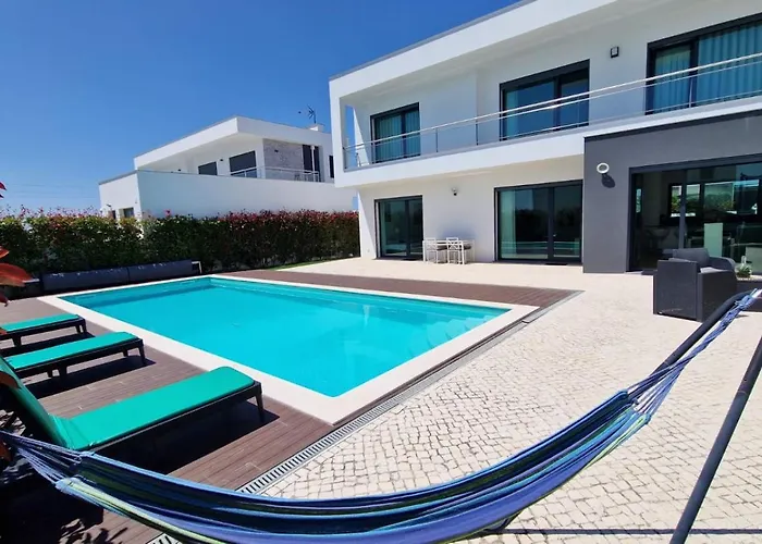 Lara Sweet Home